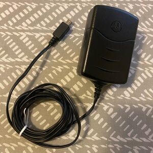 Motorola FMP5202C 5V 850mA Micro USB Charger Original Genuine- Sell As Is